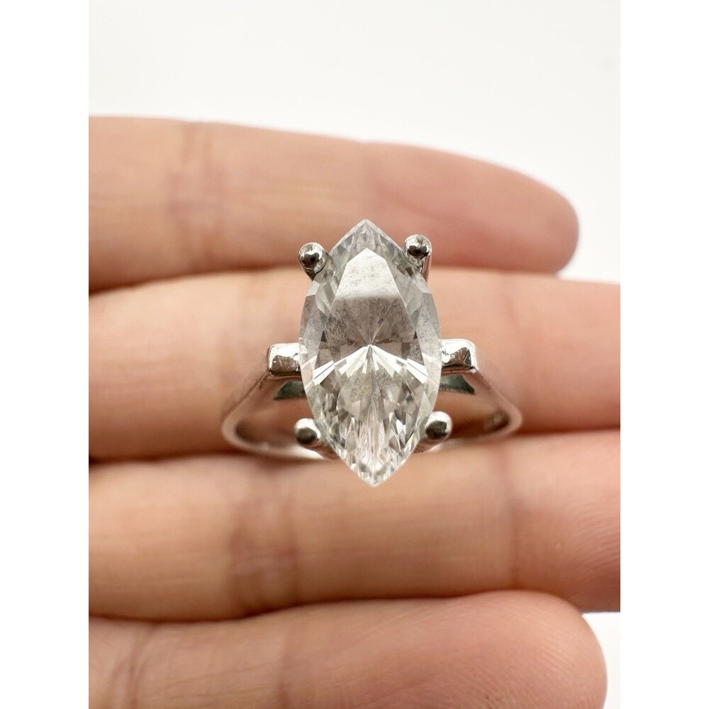 UTC 925 Sterling Silver Marquise Ring Size 8
